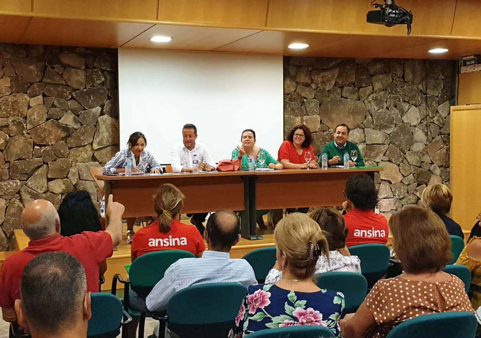 La consejera insular de Acción Social se reúne en La Victoria para coordinar el programa Ansina en la comarca